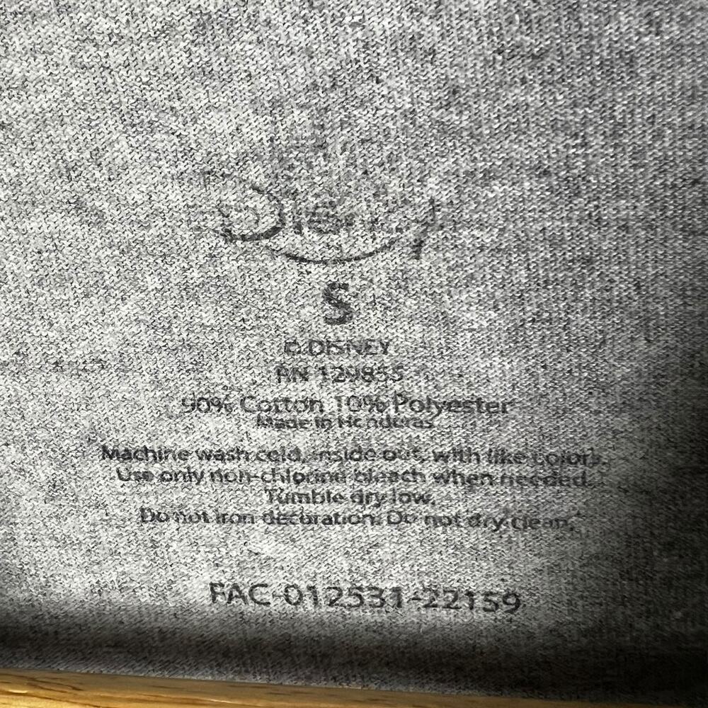 Retro Disneyland The Happiest Place on Earth 90s-Style T-Shirt - S - Picture 3 of 4